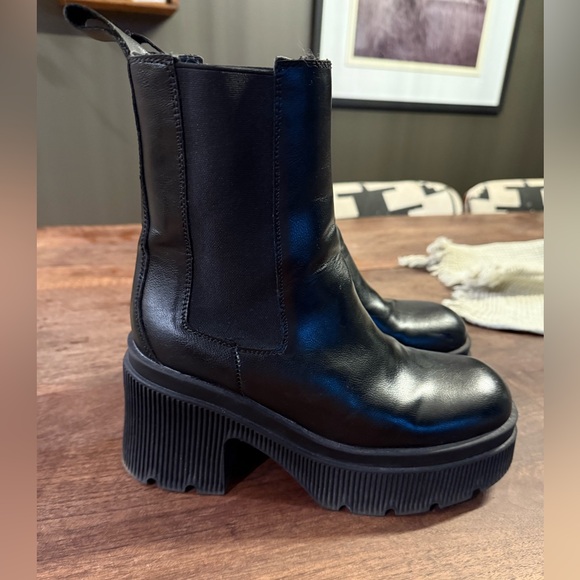 Shoes - Bamboo Joanna wedge heeled boots
